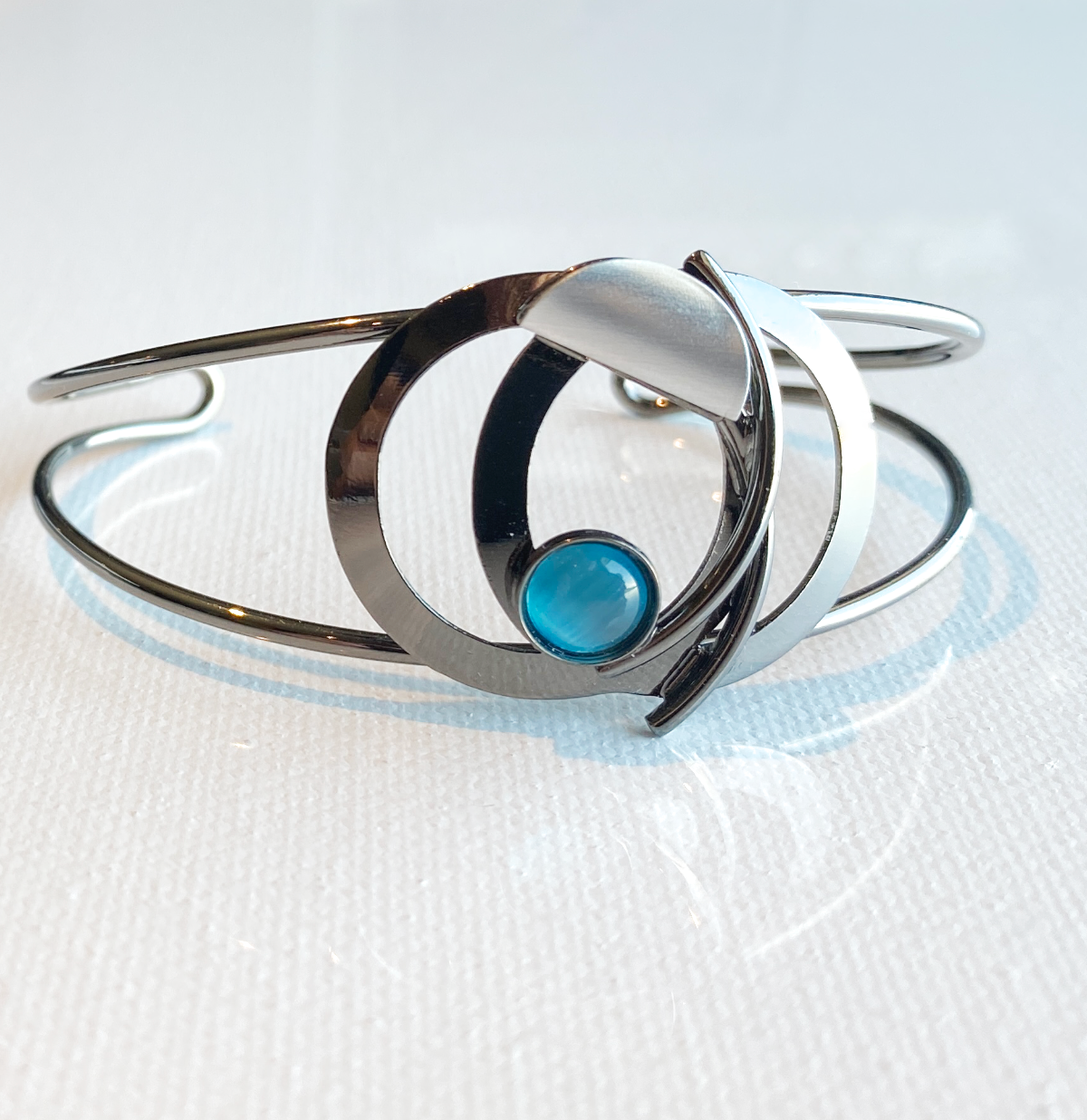 Christophe Poly Cuffs -small- Turquoise with Black Loops - Brainchild Designs